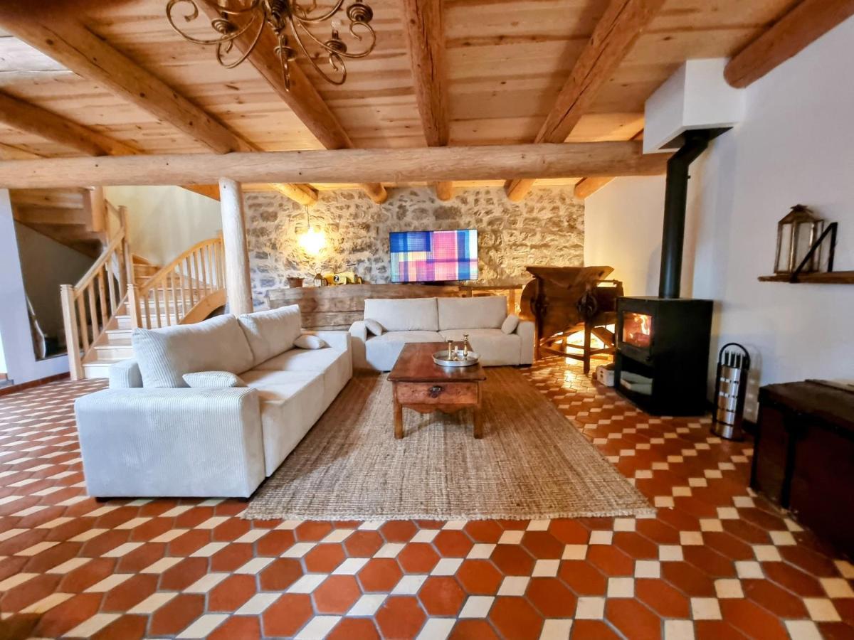 La Menou Hébergement de vacances Usson-en-Forez